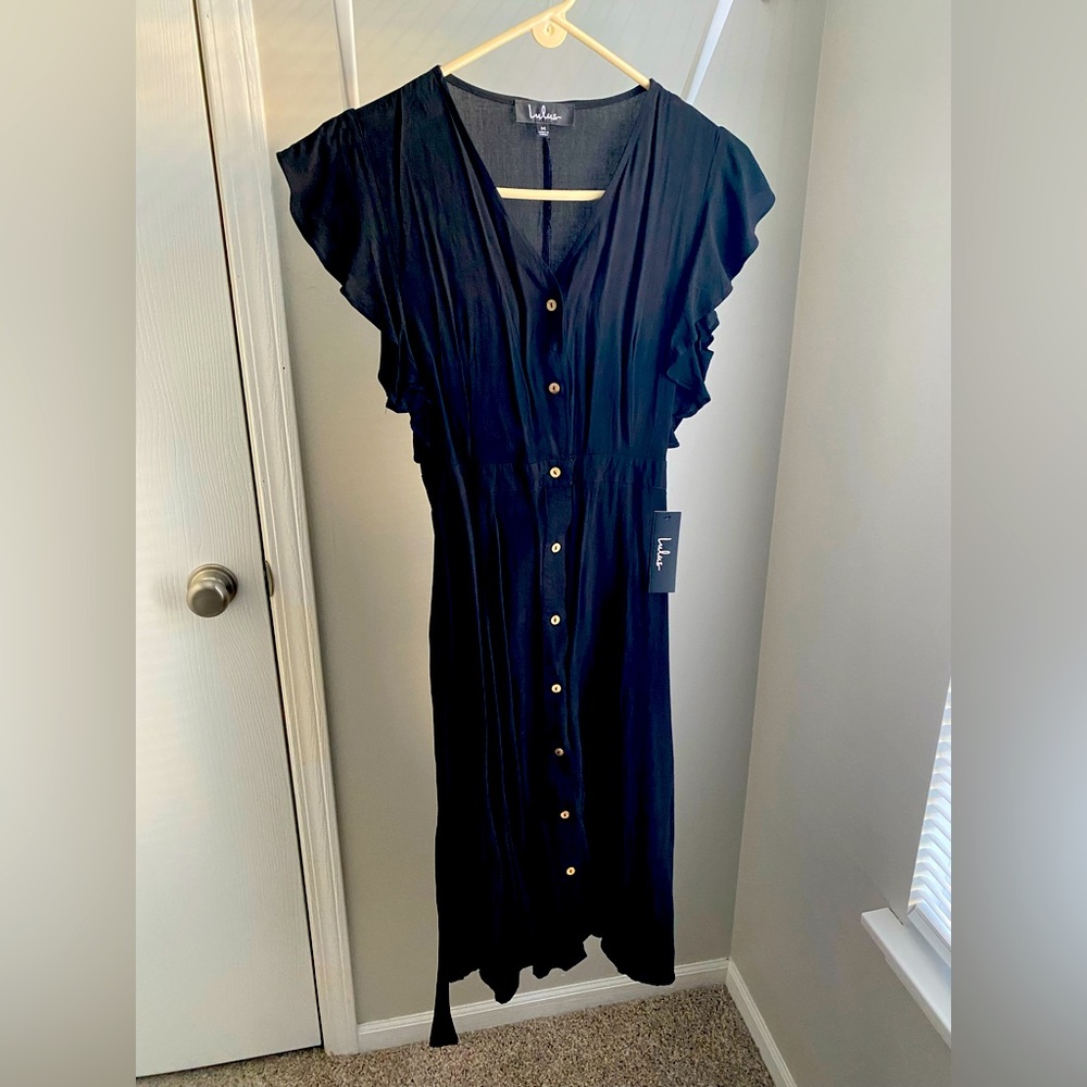 Lulu’s Black MIDI Dress with Buttons and Belt Size Medium